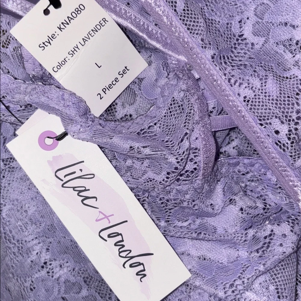 NEW Lilac+London 2 Piece Set Lace Molded Cup Chemise & Thong in Shy Lavender